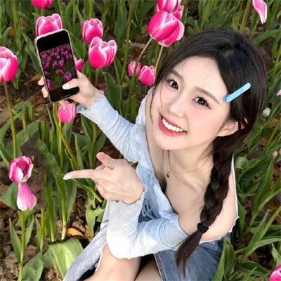 裸女游城